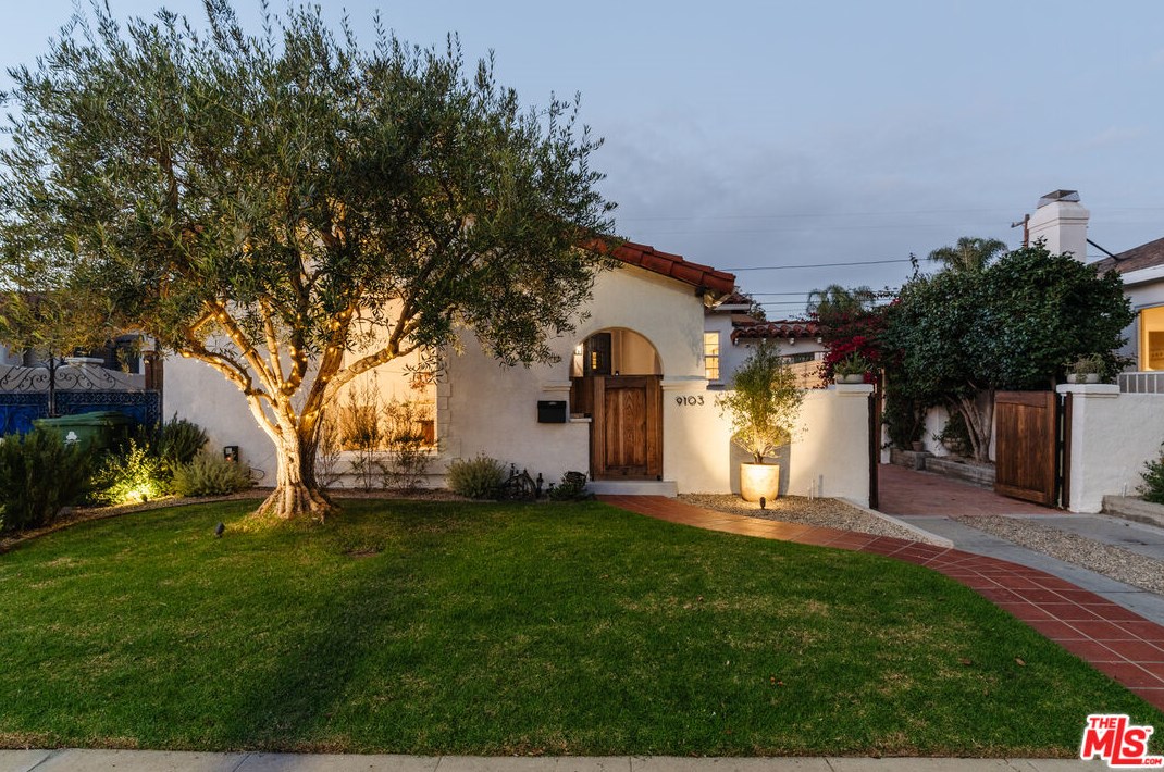 9103 Gibson St, Los Angeles CA  90034-1924 exterior