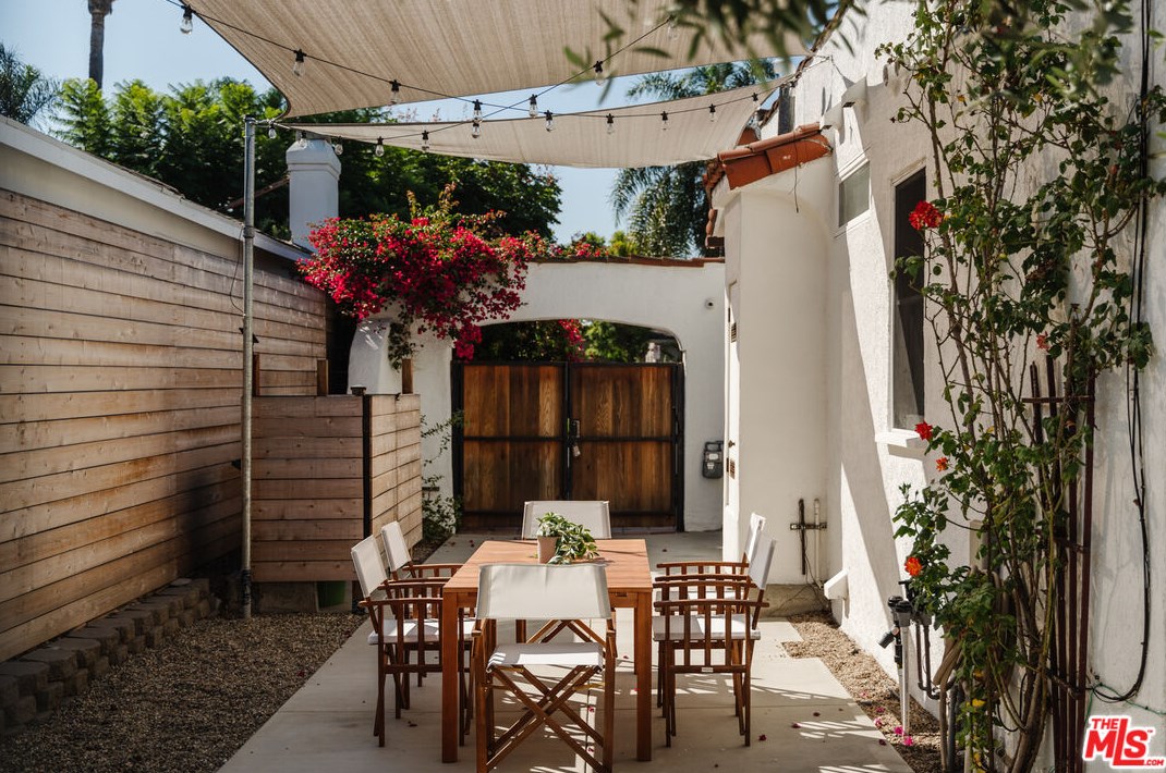 9103 Gibson St, Los Angeles CA  90034-1924 exterior