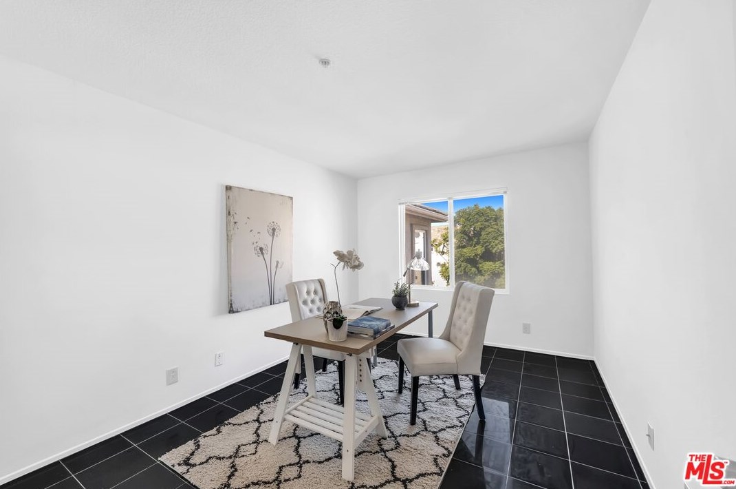 7713 Hannum Ave, Los Angeles CA  90230-6164 exterior