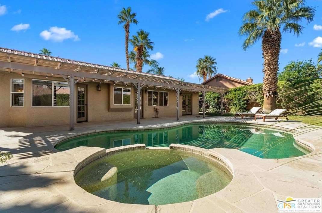 69858 Brookview Way, Cathedral City CA  92234-2505 exterior