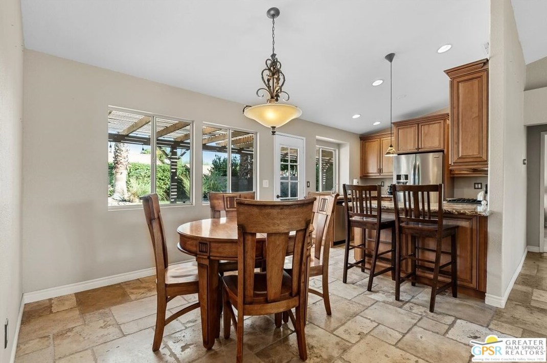 69858 Brookview Way, Cathedral City CA  92234-2505 exterior