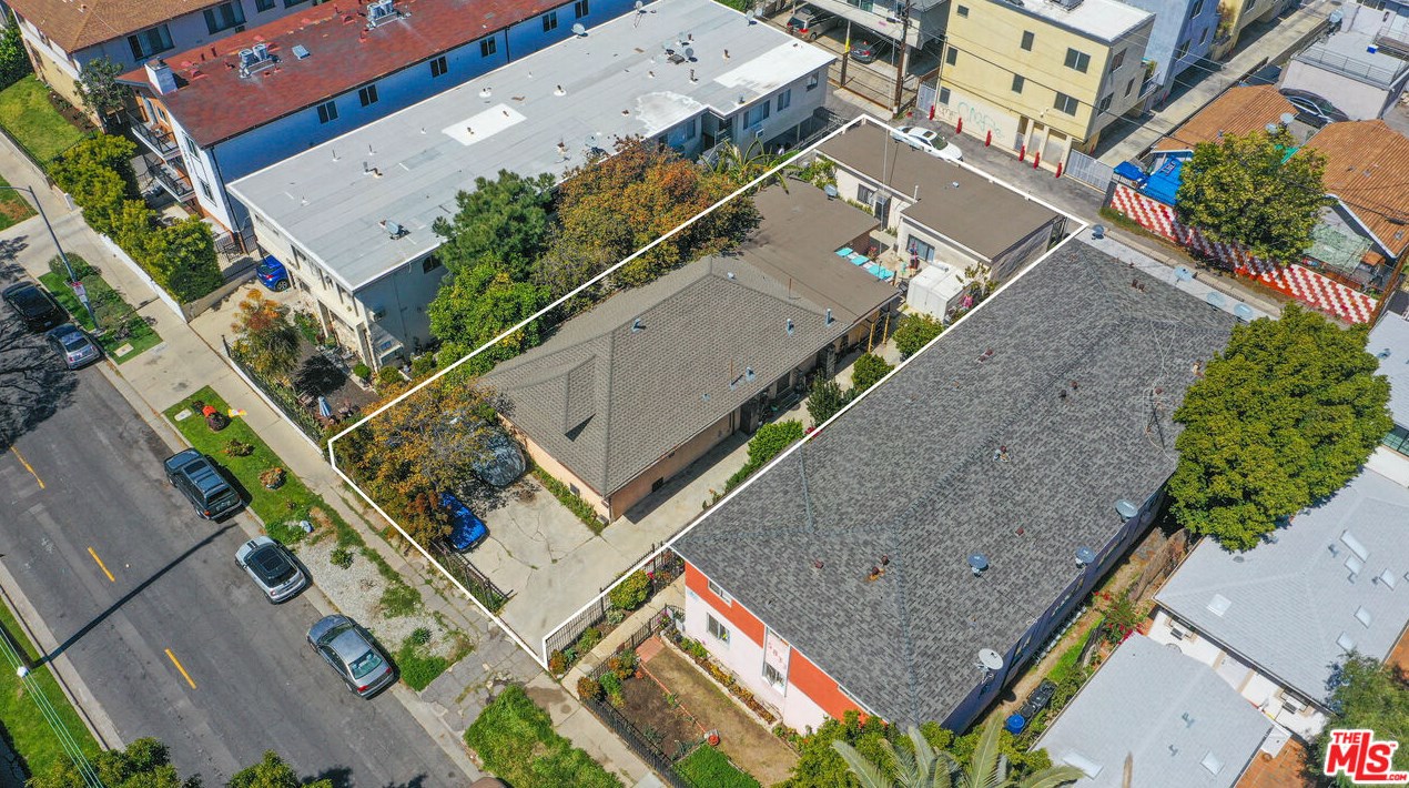5837 Willoughby Ave, Los Angeles CA  90038-3059 exterior