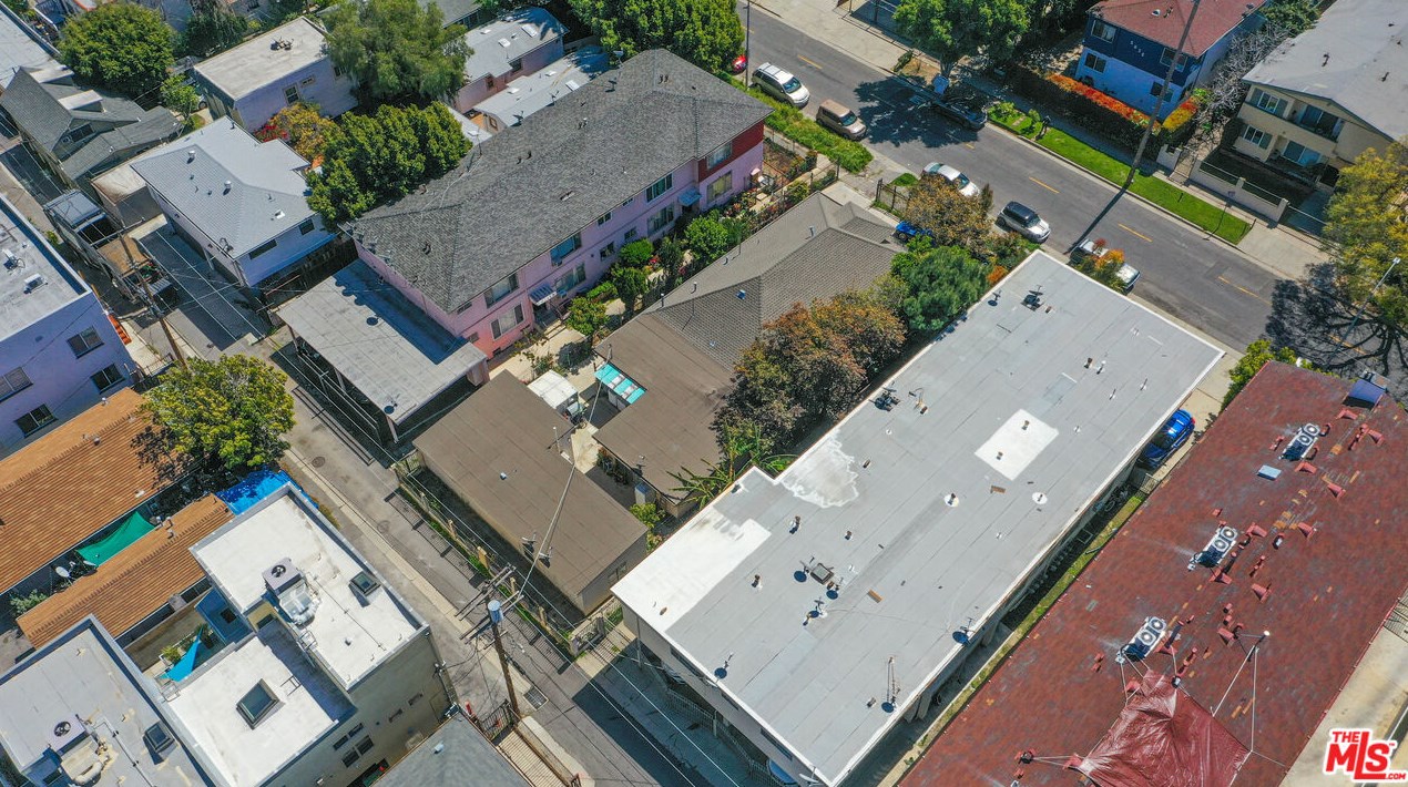 5837 Willoughby Ave, Los Angeles CA  90038-3059 exterior