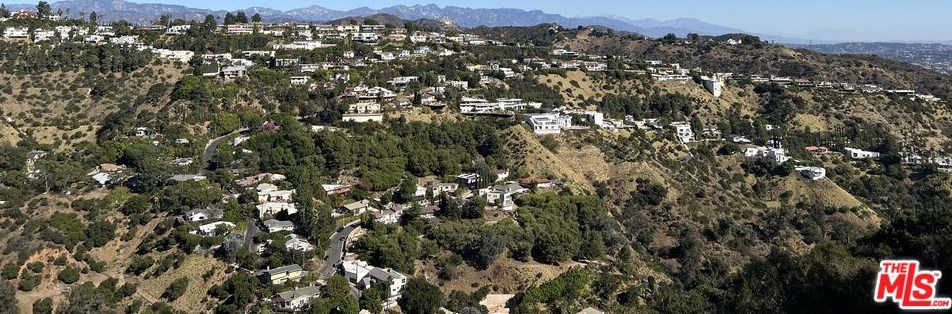 2144 Beech Knoll Rd, Los Angeles CA  90046-1518 exterior