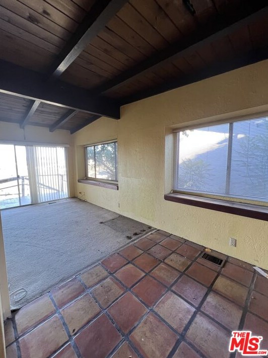 2144 Beech Knoll Rd, Los Angeles CA  90046-1518 exterior