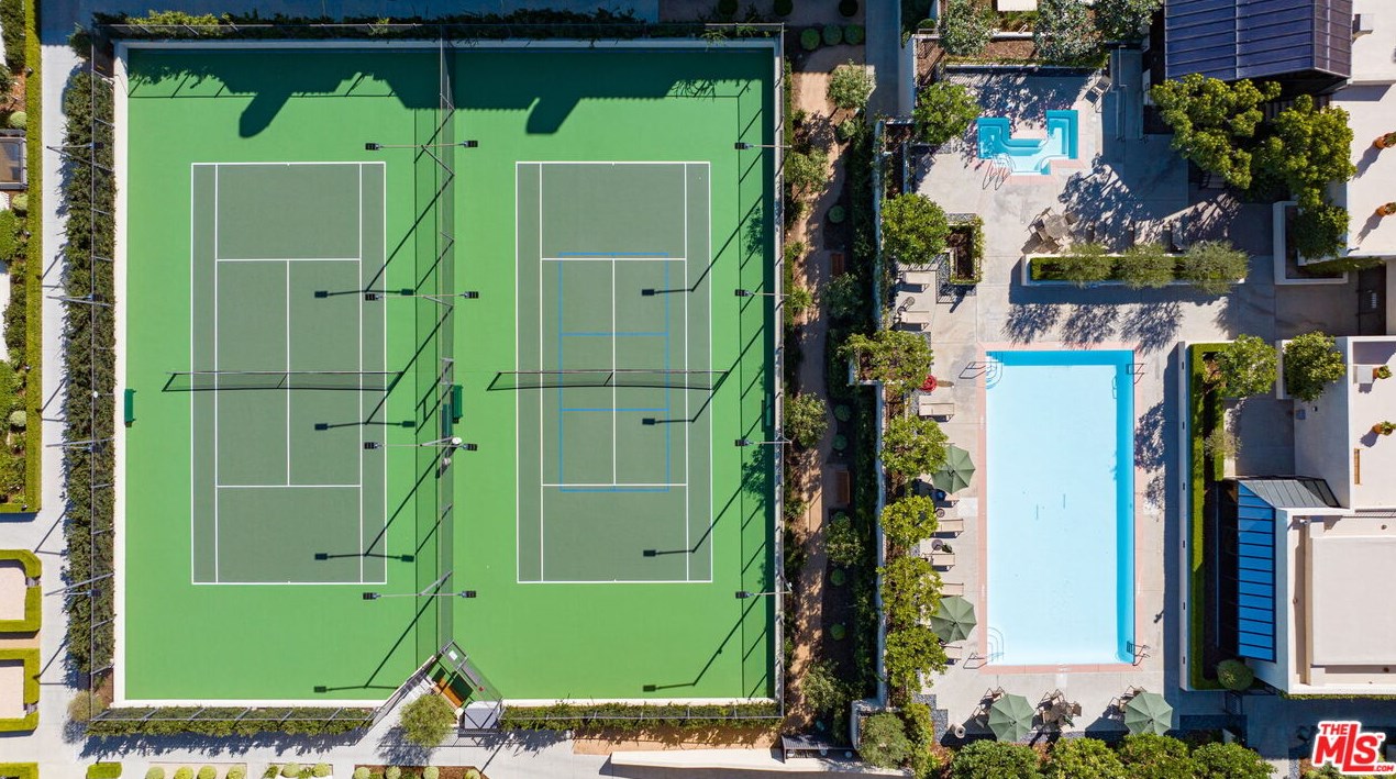 2443 Century Hl, Los Angeles CA  90067-3510 exterior