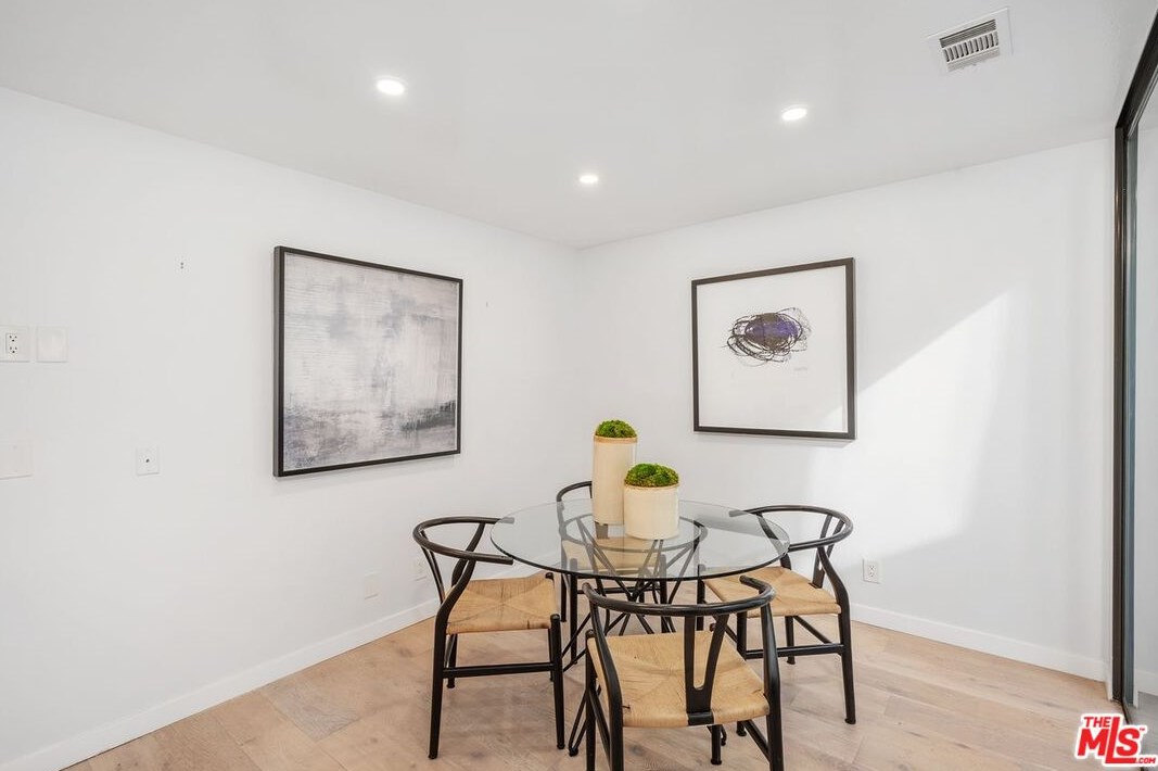 2443 Century Hl, Los Angeles CA  90067-3510 exterior