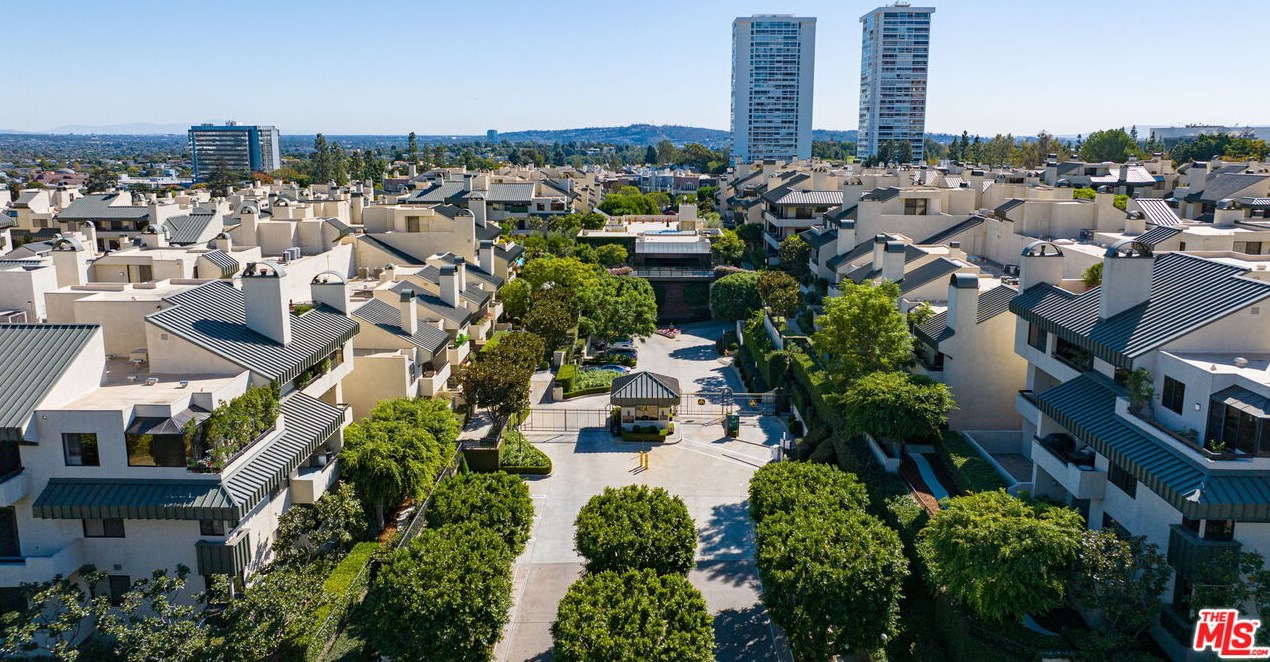 2443 Century Hl, Los Angeles CA  90067-3510 exterior