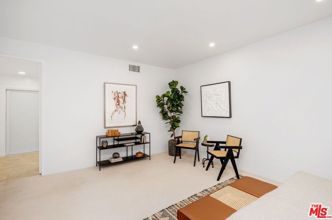 2443 Century Hl, Los Angeles CA  90067-3510 exterior