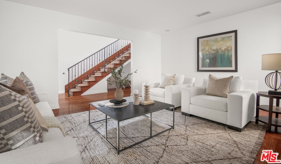 629 Gretna Green Way, Los Angeles CA  90049-4034 exterior