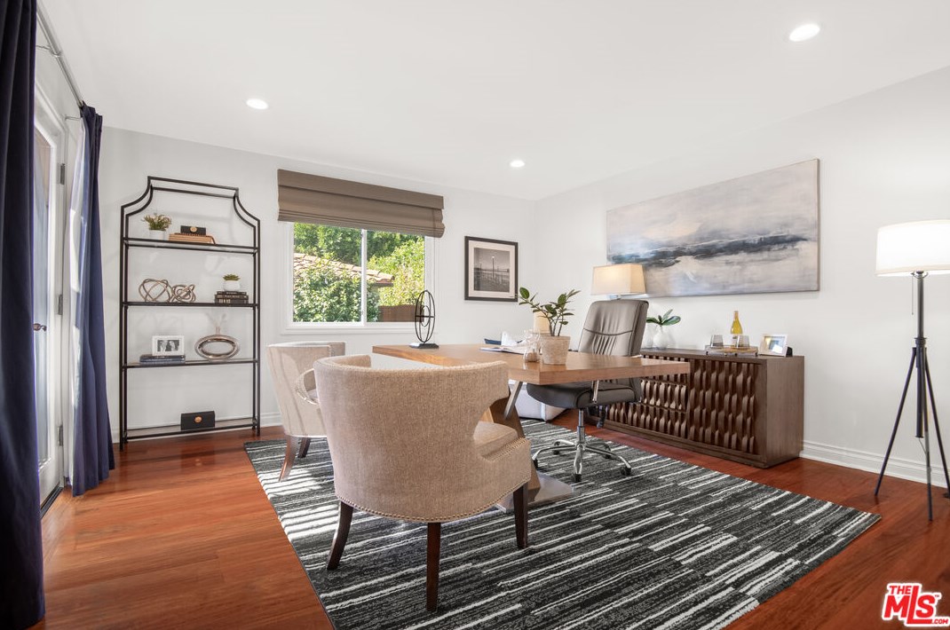 629 Gretna Green Way, Los Angeles CA  90049-4034 exterior