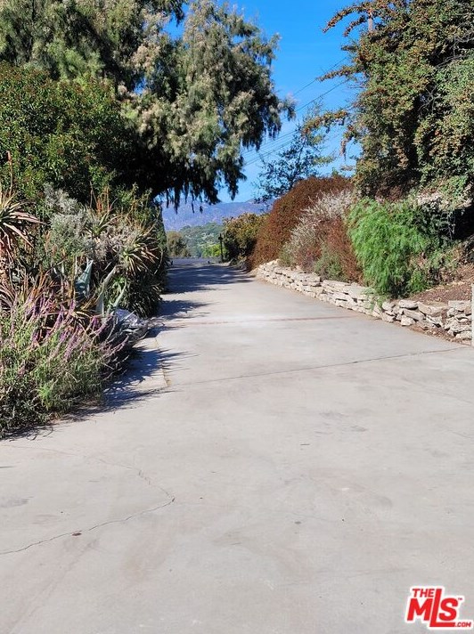 2230 Carlyle Pl, Los Angeles CA  90065-2022 exterior