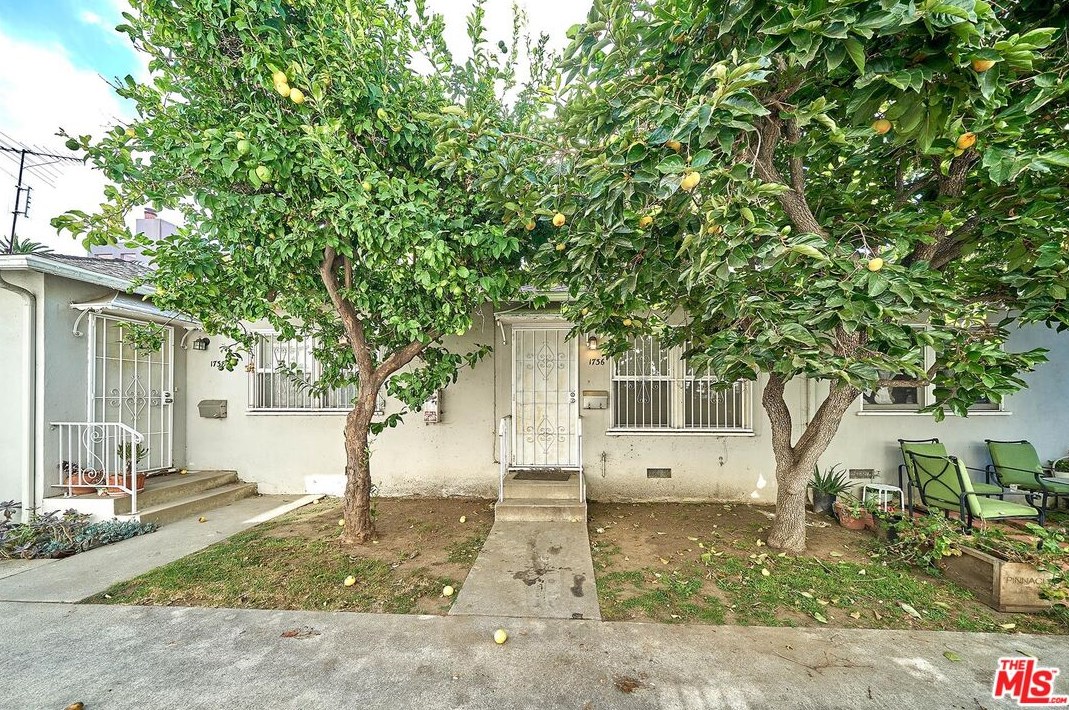 1734 Barrington Ave, Los Angeles CA  90025-4010 exterior