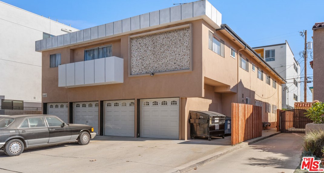 1546 Hayworth Ave, Los Angeles CA  90035-3945 exterior