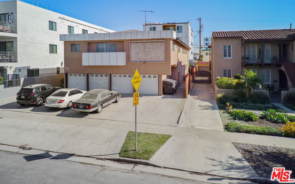 1546 Hayworth Ave, Los Angeles CA  90035-3945 exterior