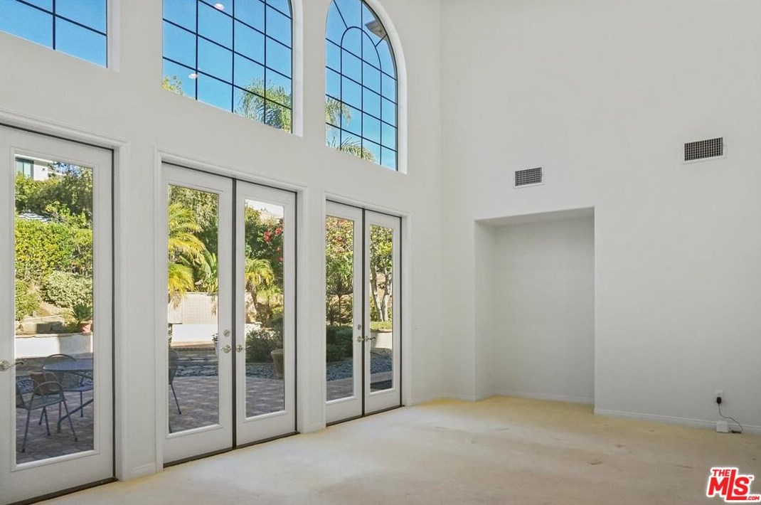 3415 Lang Ranch Pkwy, Thousand Oaks CA  91362-4959 exterior