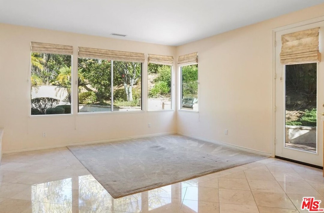 3415 Lang Ranch Pkwy, Thousand Oaks CA  91362-4959 exterior