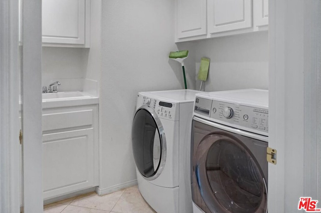 3415 Lang Ranch Pkwy, Thousand Oaks CA  91362-4959 exterior