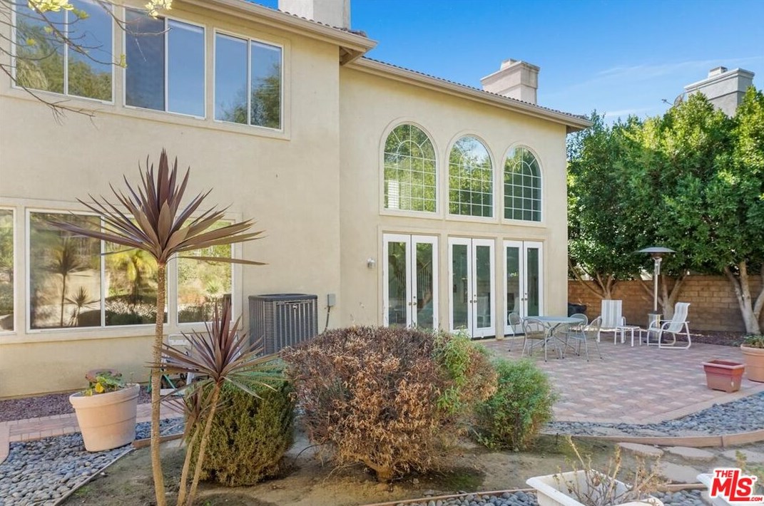 3415 Lang Ranch Pkwy, Thousand Oaks CA  91362-4959 exterior