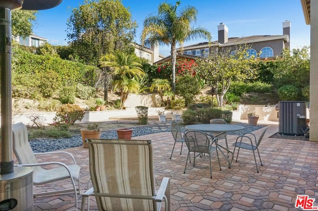 3415 Lang Ranch Pkwy, Thousand Oaks CA  91362-4959 exterior