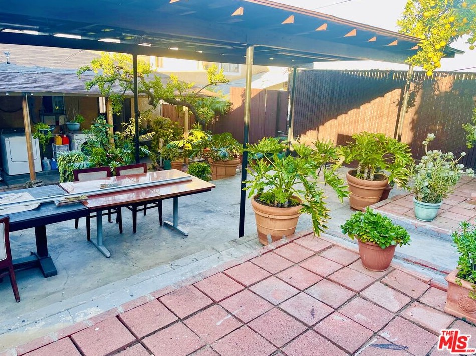 2668 Marengo St, Los Angeles CA  90033-2028 exterior