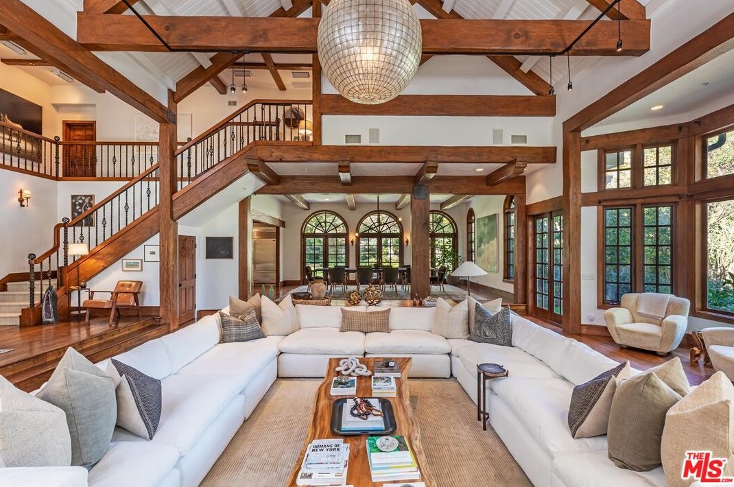 5721 Bonsall Dr, Malibu CA  90265-3816 exterior