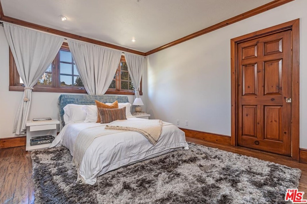 5721 Bonsall Dr, Malibu CA  90265-3816 exterior