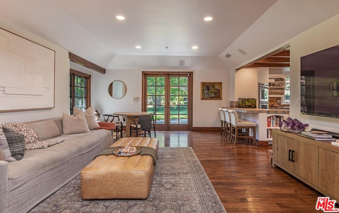 5721 Bonsall Dr, Malibu CA  90265-3816 exterior