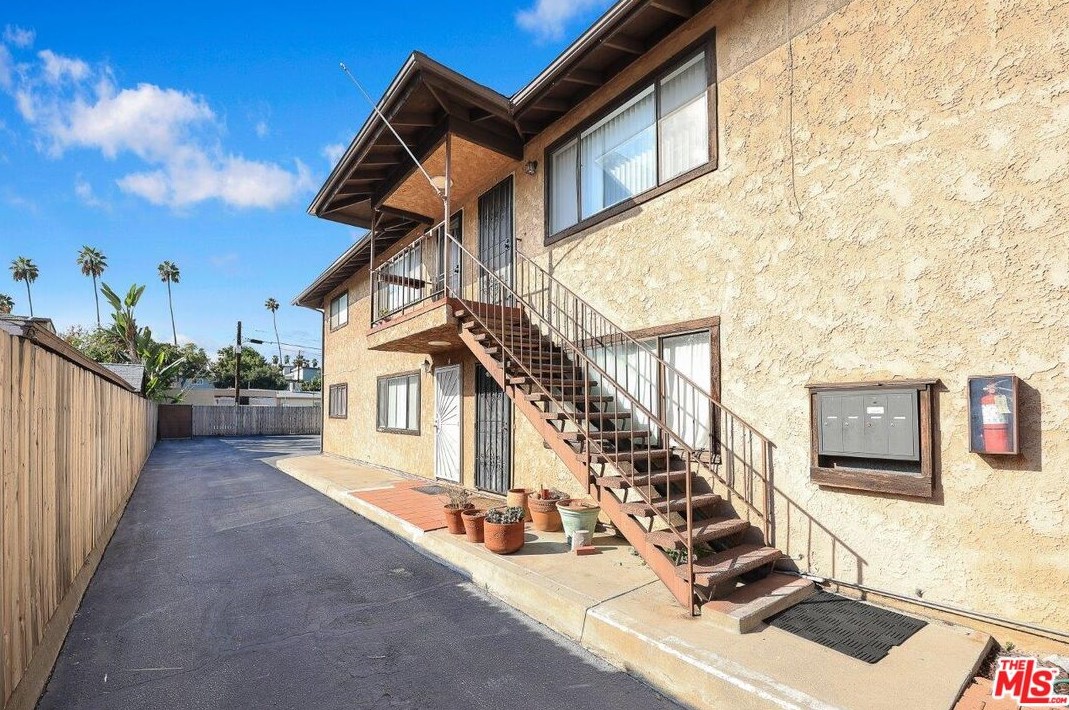 505 Wilson Ave, Pasadena CA 91106-2308 exterior