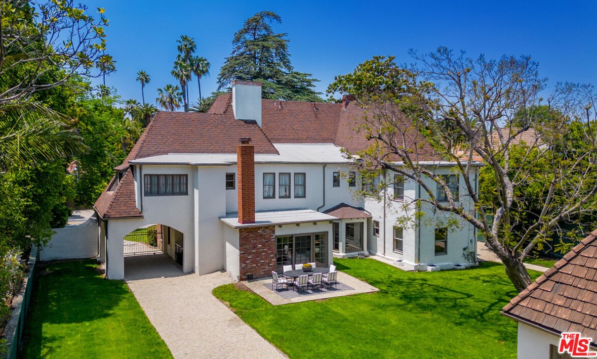 126 Rossmore Ave, Los Angeles CA  90004-3735 exterior