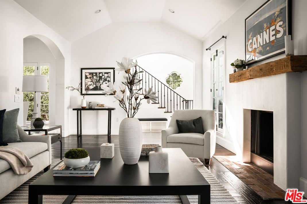 112 Edinburgh Ave, Los Angeles CA  90048-3606 exterior