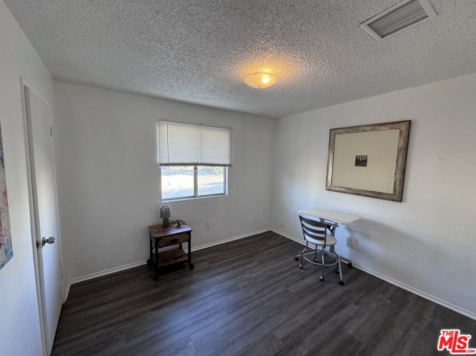 16490 Avenida Monteflora, Desert Hot Springs CA  92240-9094 exterior