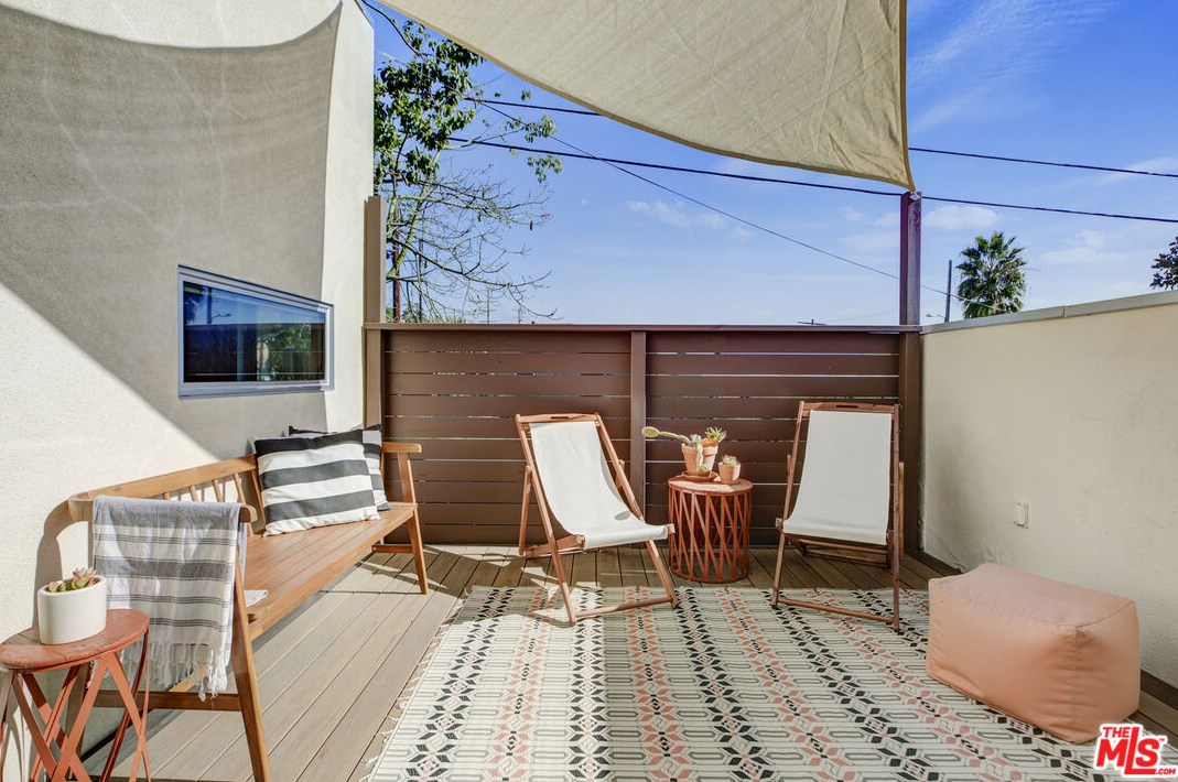 5740 Meridian St, Los Angeles CA  90042-2641 exterior