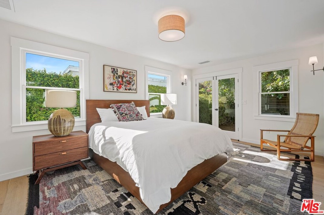 2831 Virginia Rd, Los Angeles CA  90016-3627 exterior