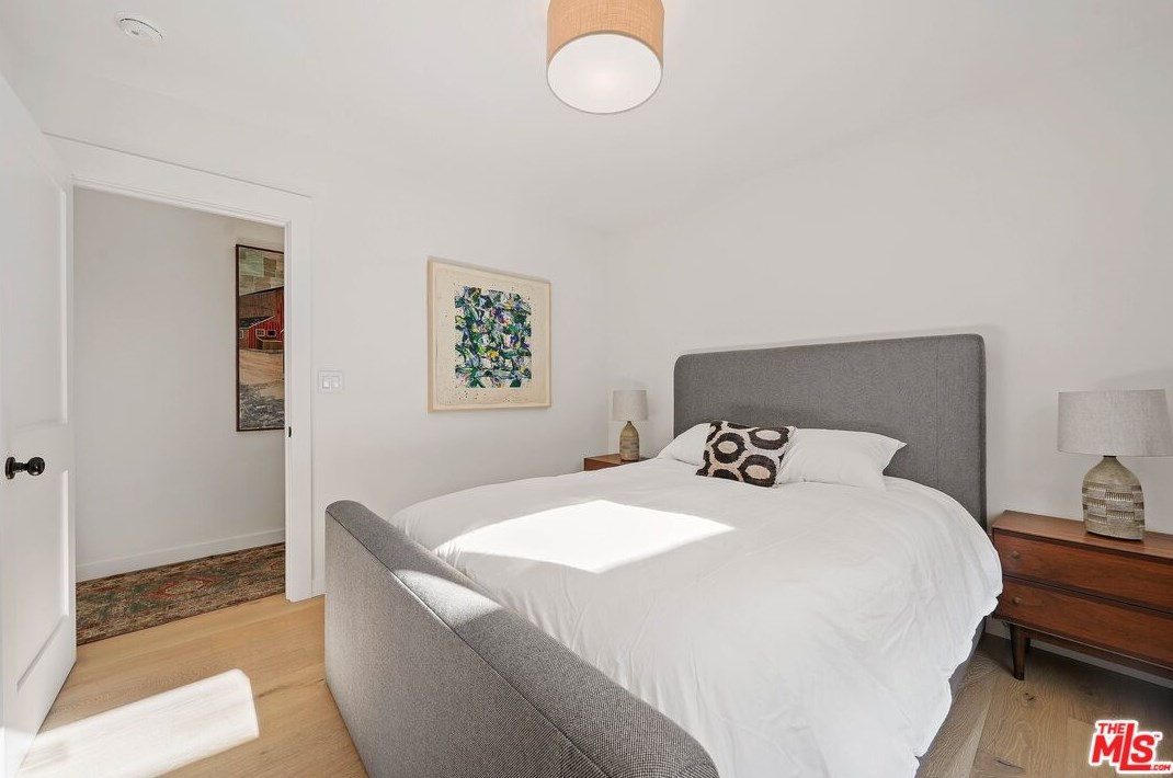 2831 Virginia Rd, Los Angeles CA  90016-3627 exterior