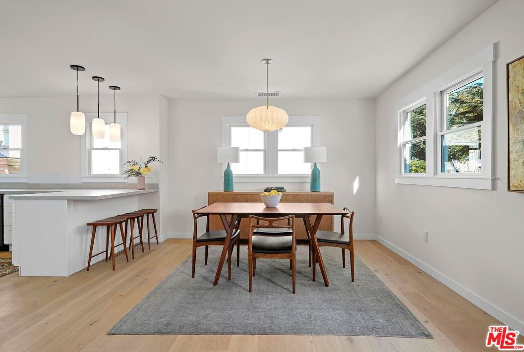 2831 Virginia Rd, Los Angeles CA  90016-3627 exterior