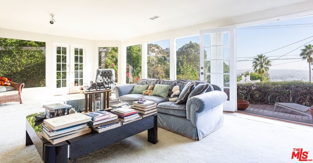 8819 Evanview Dr, Los Angeles CA  90069-1328 exterior