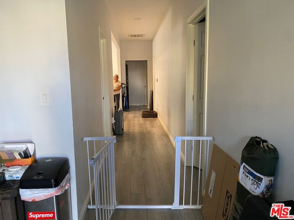 2746 14th St, Los Angeles CA  90006-4202 exterior