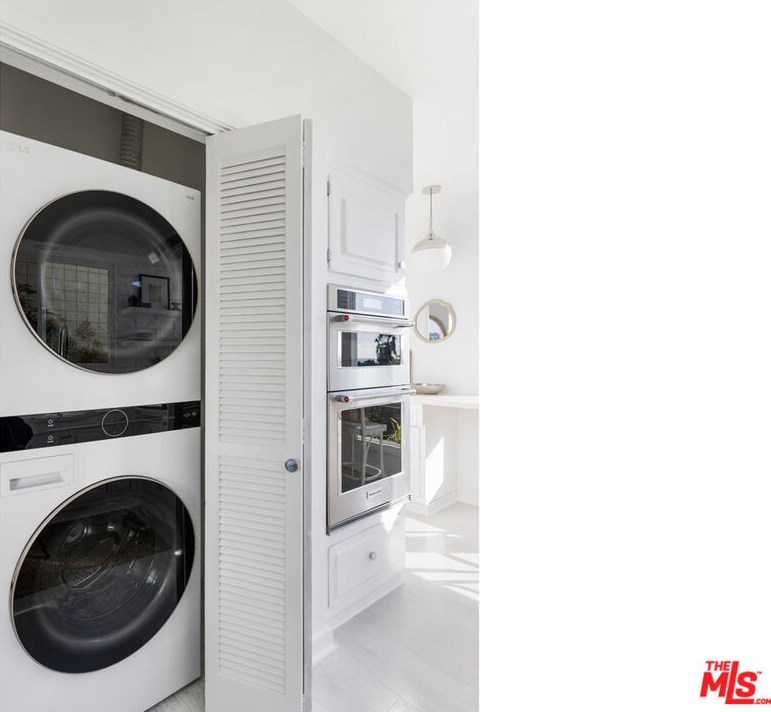 3631 Amesbury Rd, Los Angeles CA  90027-1303 exterior