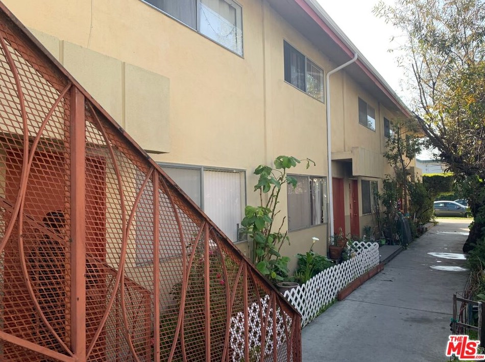12769 Matteson Ave, Los Angeles CA  90066-4020 exterior