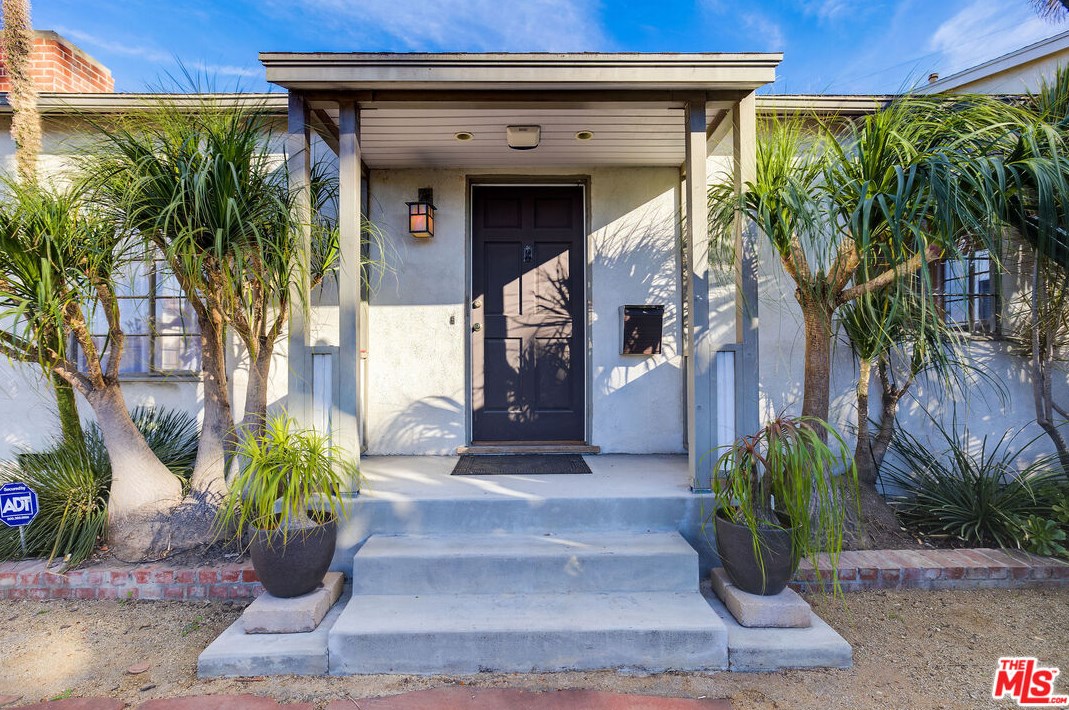 11358 Hannum Ave, Los Angeles CA  90230-6129 exterior