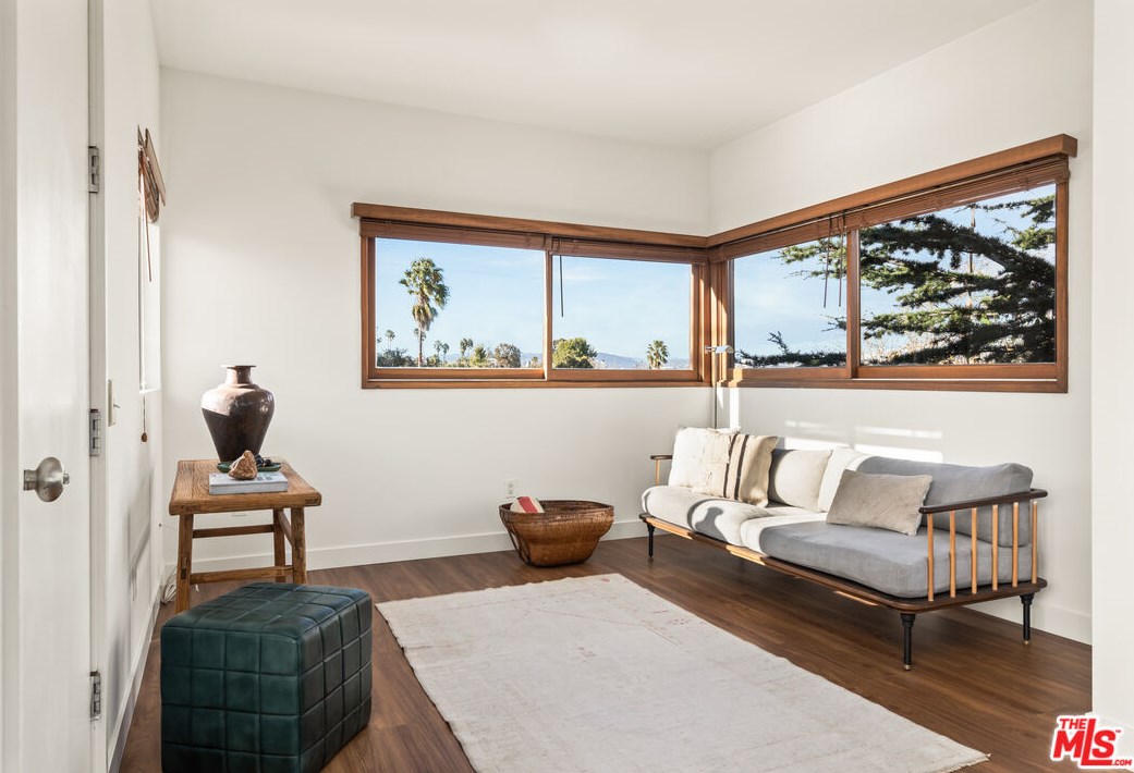 11959 Charnock Rd, Los Angeles CA  90066-2843 exterior