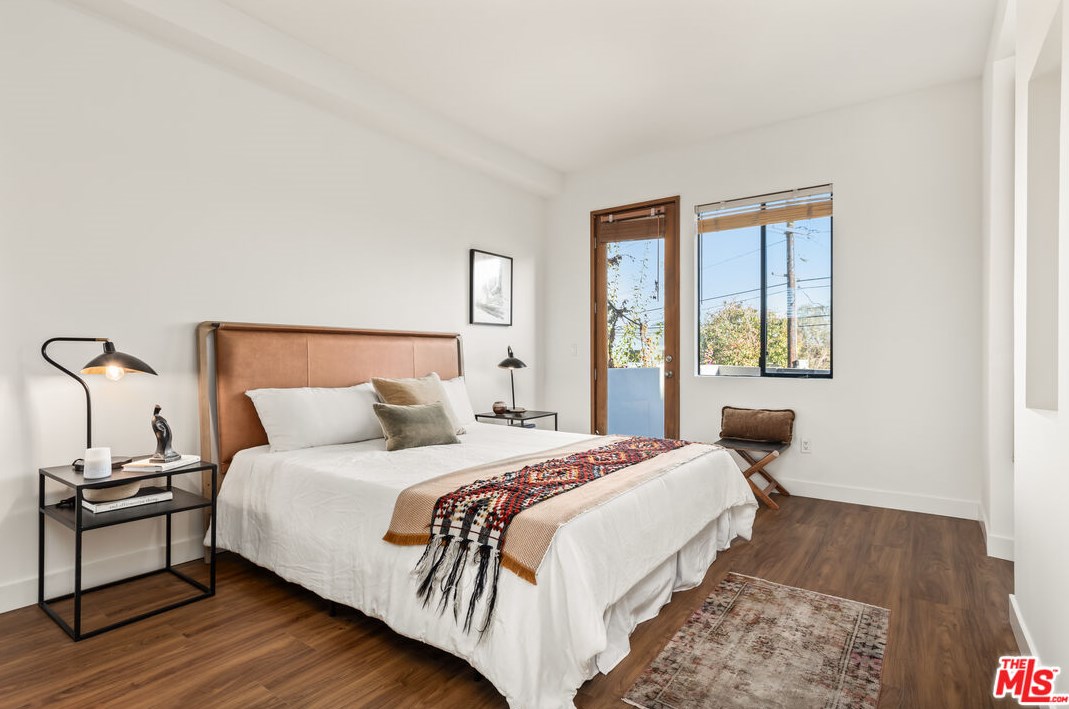 11959 Charnock Rd, Los Angeles CA  90066-2843 exterior