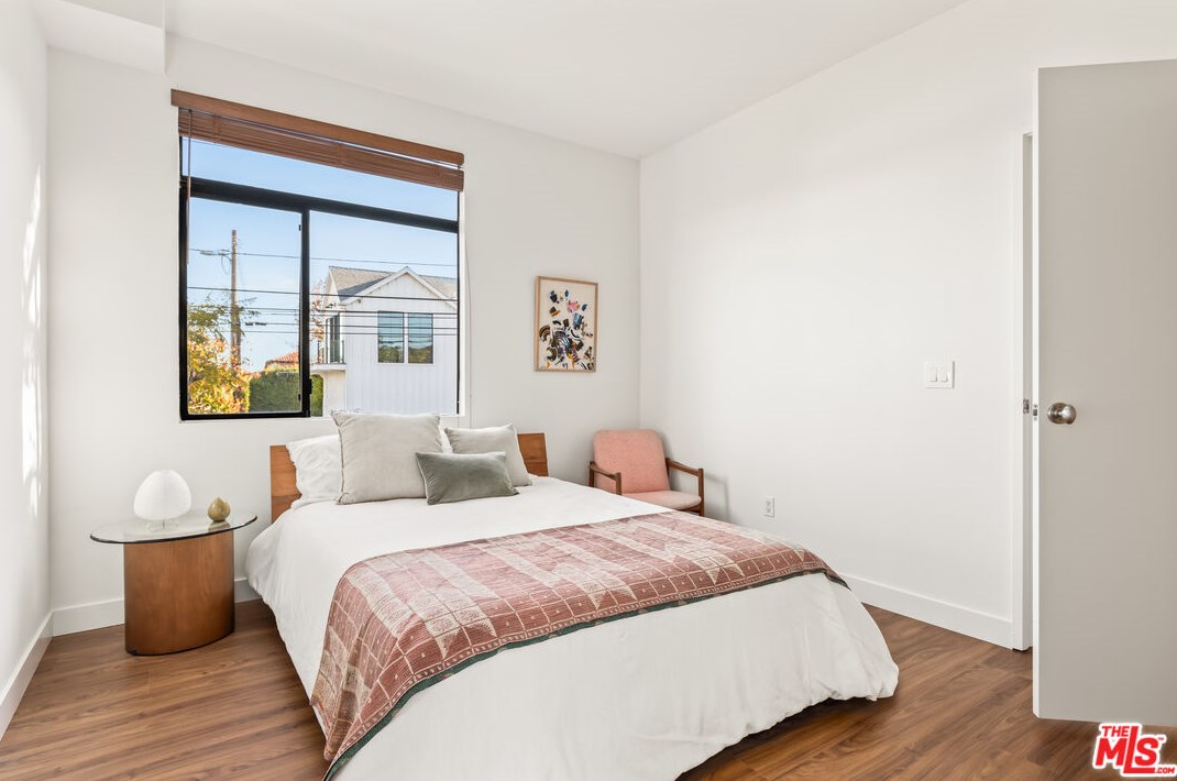 11959 Charnock Rd, Los Angeles CA  90066-2843 exterior