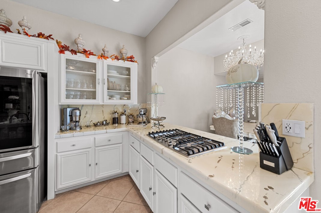 34 Calle La Reina, Rancho Mirage CA  92270-4100 exterior