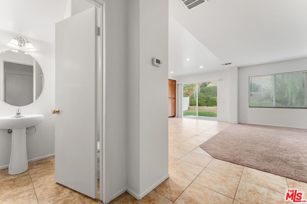 28921 Avalon Ave, Moreno Valley CA  92555-7056 exterior