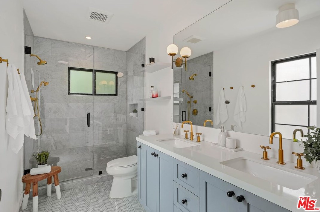 1733 Holt Ave, Los Angeles CA  90035-4305 exterior