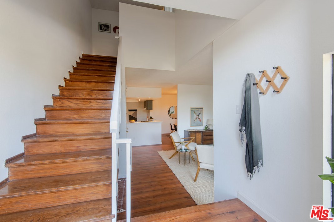 1890 Alvarado St, Los Angeles CA  90026-1780 exterior