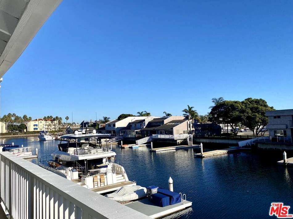 4510 Gateshead Bay, Oxnard CA  93035-3706 exterior