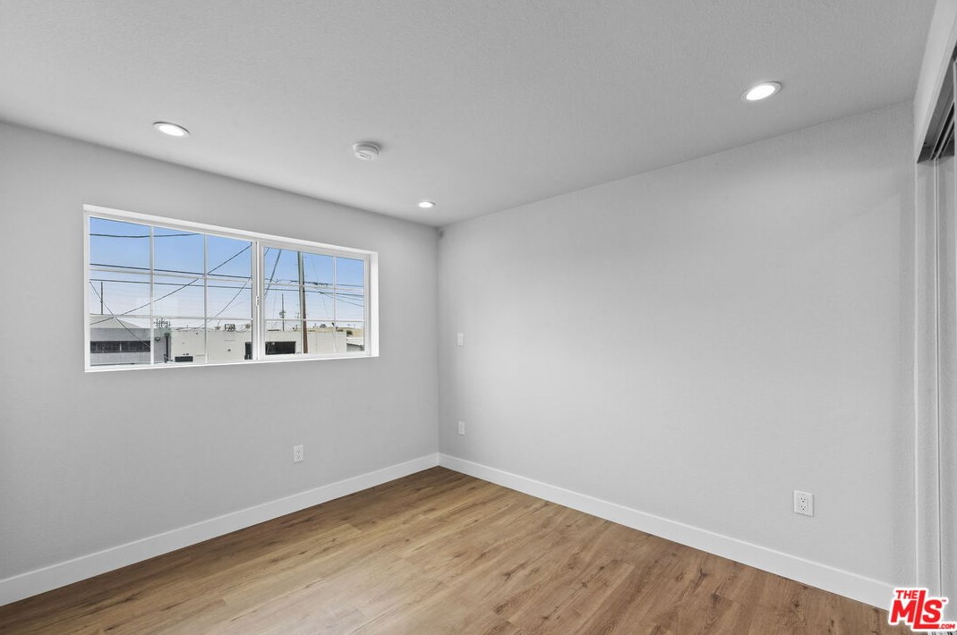 926 57th St, Los Angeles CA  90011-5222 exterior